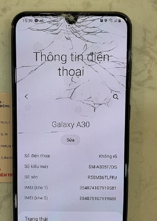 Thay mặt kính Samsung A30 khi điện thoại bị rơi, nứt vỡ